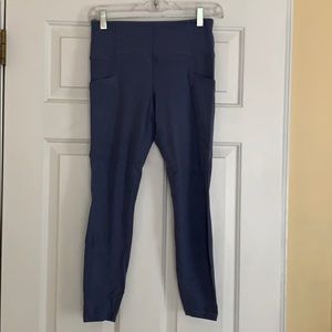 Athleta stash pocket leggings, size small